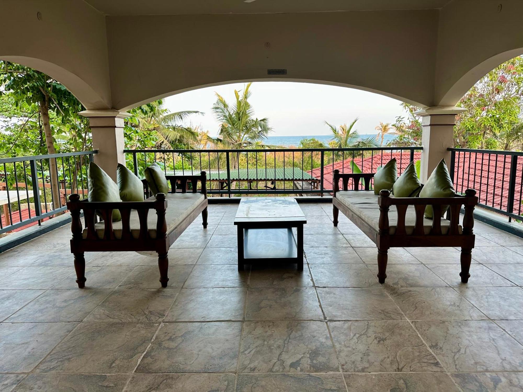 Costa Verde Luxury Seafront Villa Csennai Kültér fotó
